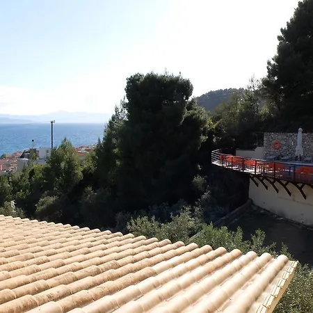 αγράμπελη Πανσιόν