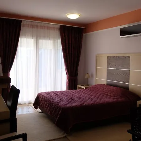 αγράμπελη Πανσιόν Λίμνη